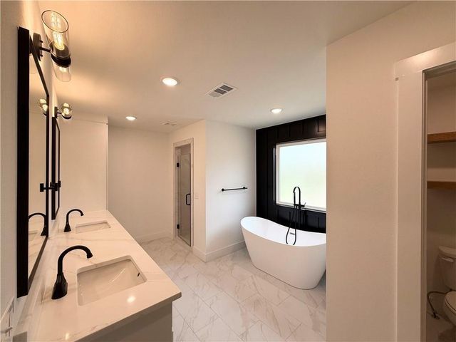 4 Francis Drive, Bella Vista, AR 72715
