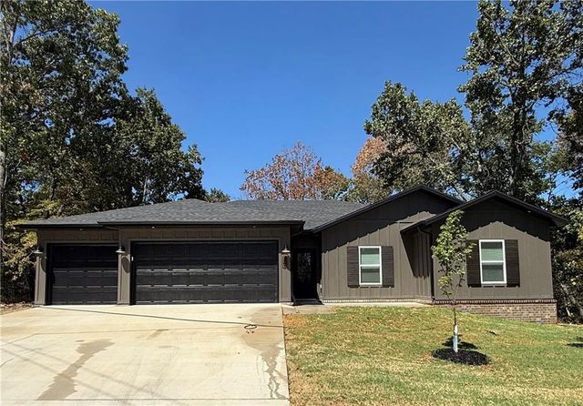 4 Francis Drive, Bella Vista, AR 72715