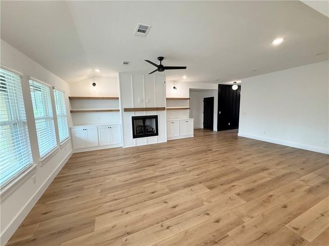 4 Francis Drive, Bella Vista, AR 72715