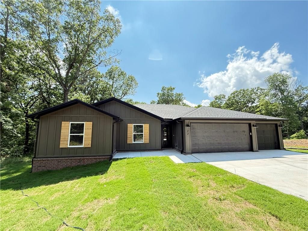 4 Francis Drive, Bella Vista, AR 72715