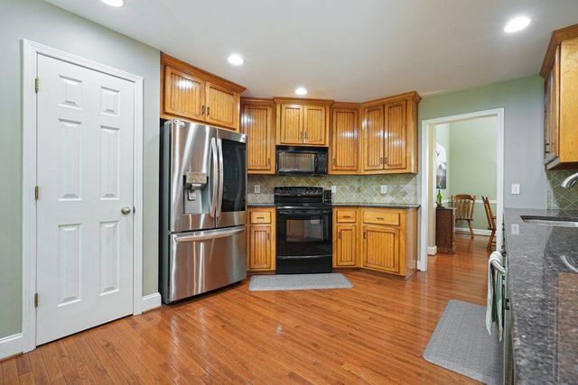 136 Sweetwater Creek Trail, Canton, GA 30114