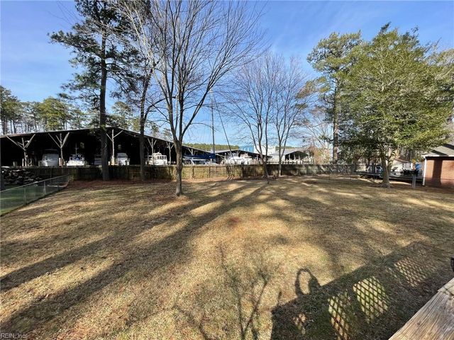 120 Causeway DR, Chesapeake, VA 23322