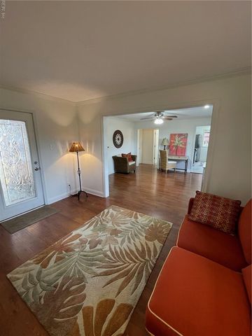 120 Causeway DR, Chesapeake, VA 23322