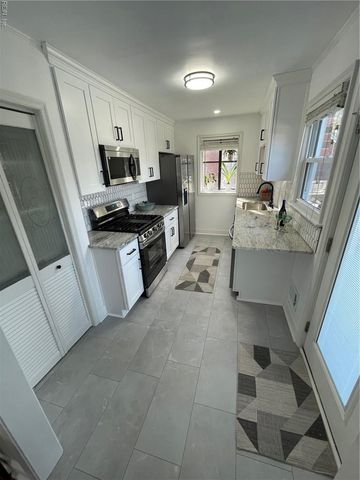 120 Causeway DR, Chesapeake, VA 23322