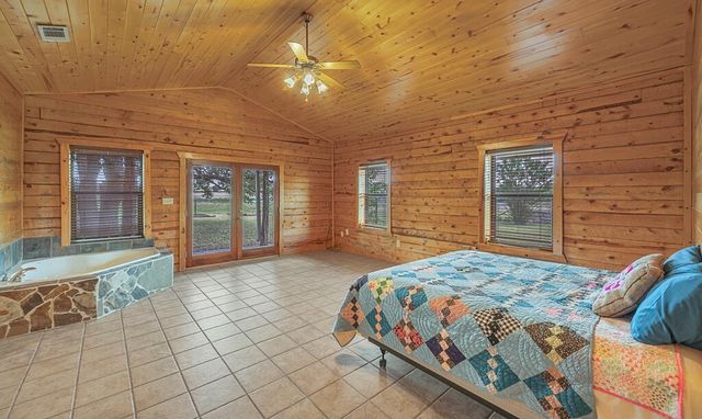 8606 Fm 219, Clifton, TX 76634