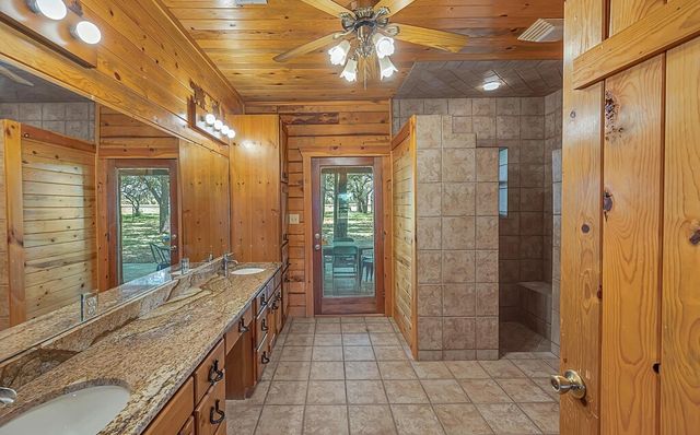 8606 Fm 219, Clifton, TX 76634