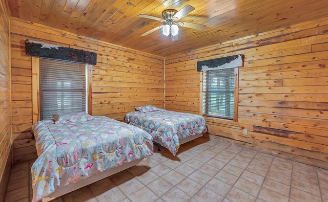 8606 Fm 219, Clifton, TX 76634