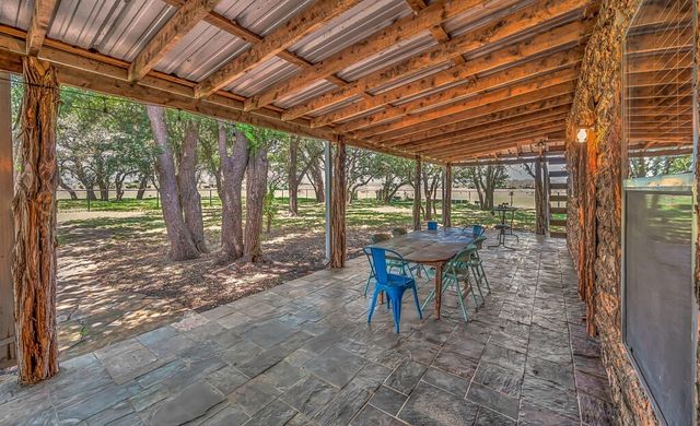 8606 Fm 219, Clifton, TX 76634