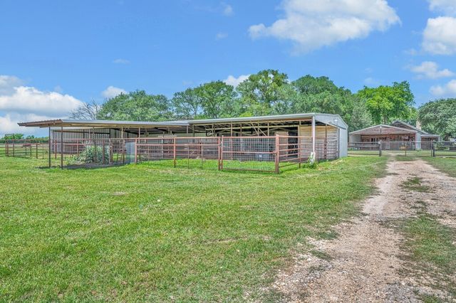 8606 Fm 219, Clifton, TX 76634