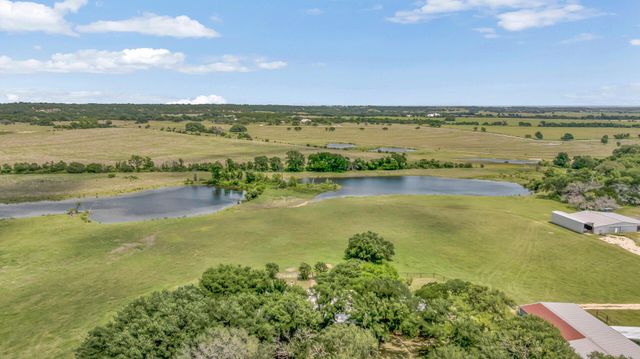 8606 Fm 219, Clifton, TX 76634