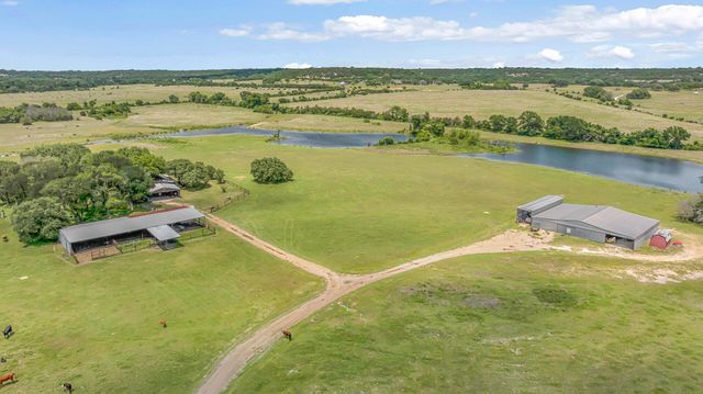 8606 Fm 219, Clifton, TX 76634