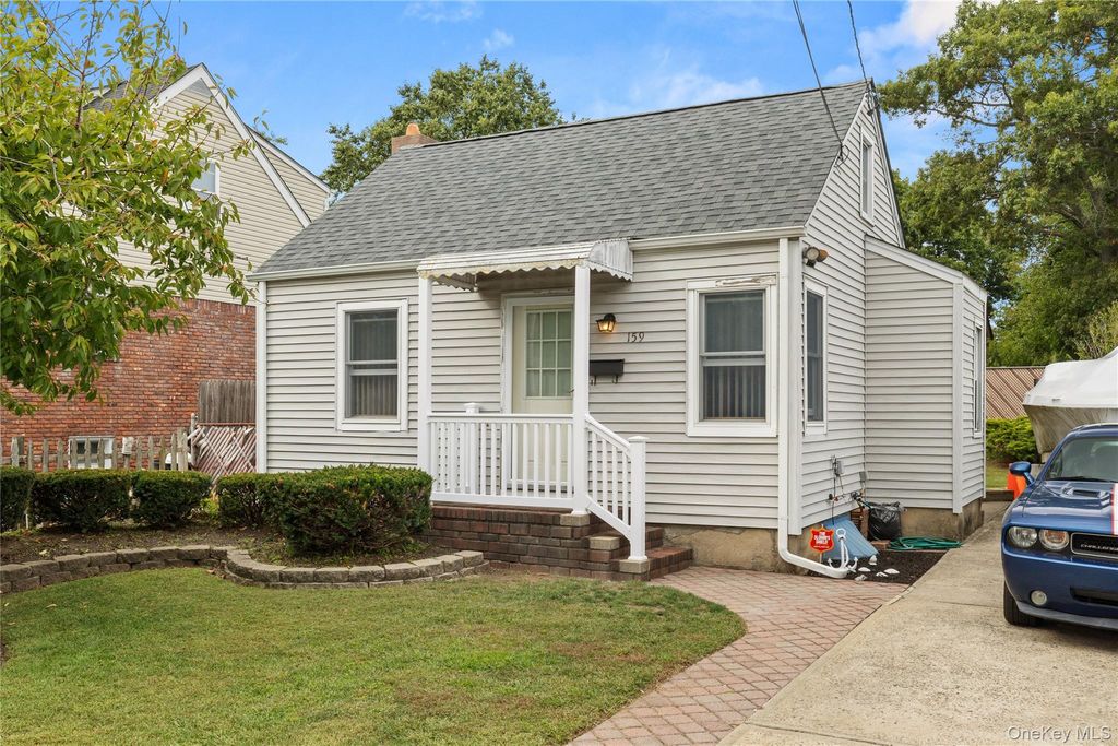 159 Neptune Avenue, West Babylon, NY 11704 — exterior