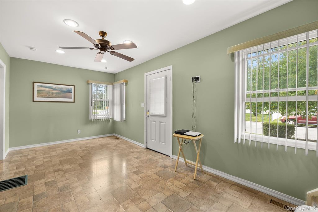 159 Neptune Avenue, West Babylon, NY 11704 — photo 2