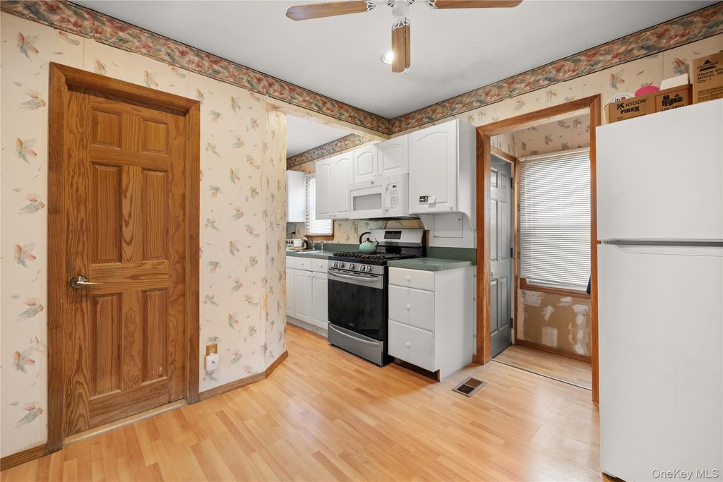 159 Neptune Avenue, West Babylon, NY 11704 — photo 4