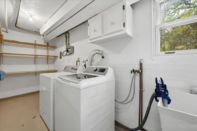 28W041 Elm Drive, West Chicago, IL 60185