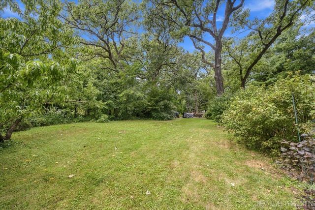 28W041 Elm Drive, West Chicago, IL 60185
