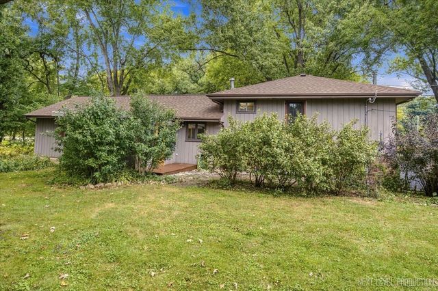 28W041 Elm Drive, West Chicago, IL 60185