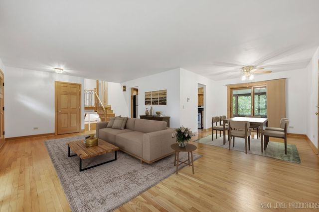28W041 Elm Drive, West Chicago, IL 60185