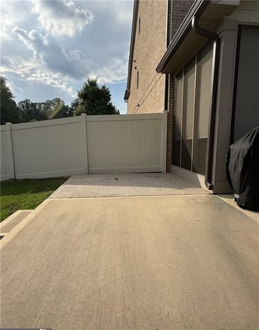 105 Way Point Drive, Stockbridge, GA 30281