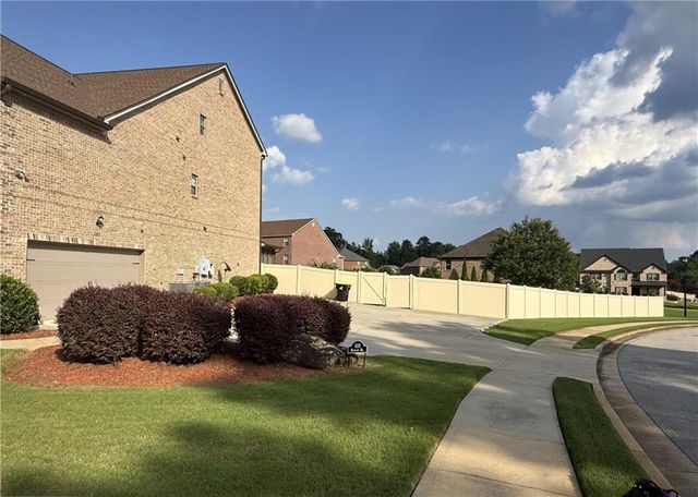 105 Way Point Drive, Stockbridge, GA 30281