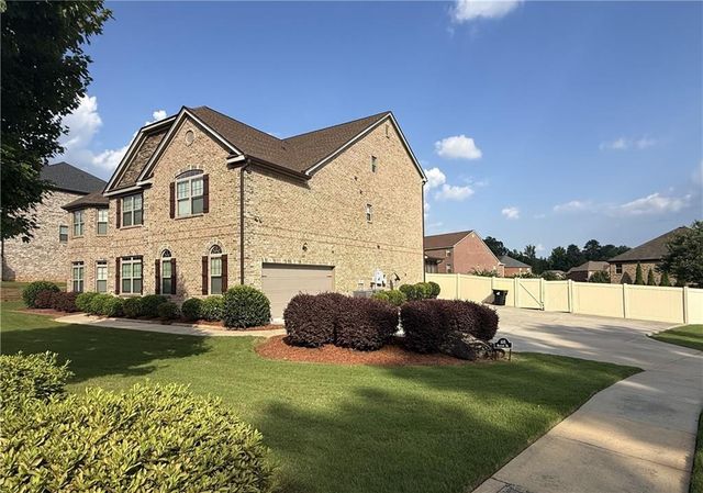 105 Way Point Drive, Stockbridge, GA 30281
