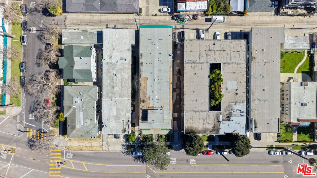 210 S Commonwealth Avenue, Los Angeles, CA 90004 — photo 2