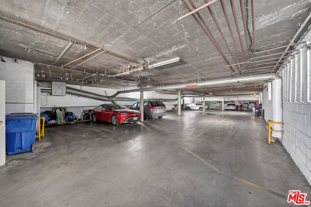 210 S Commonwealth Avenue, Los Angeles, CA 90004 — photo 3