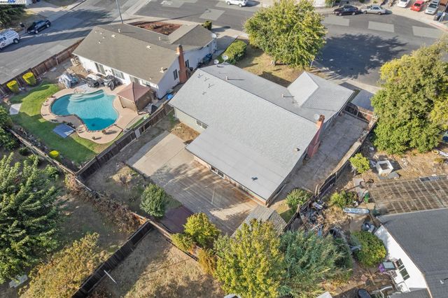 4 Crowley Ct, Pittsburg, CA 94565