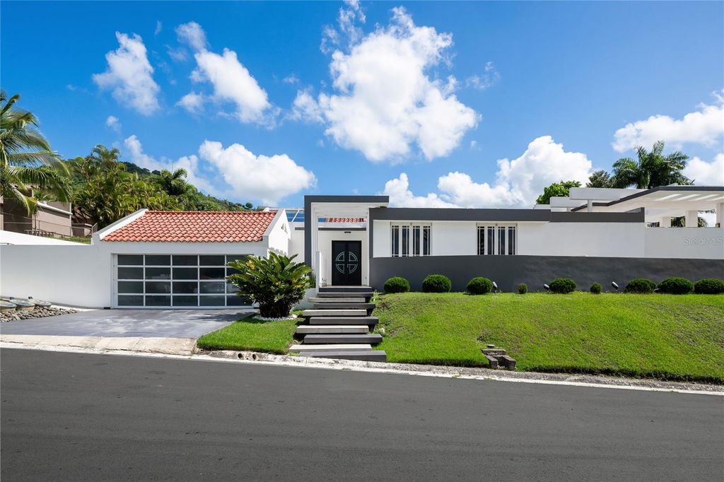 K-6 CALLE GROSELLAS, San Juan, PR 00926