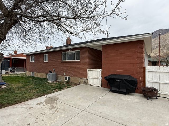 1130 E HILLCREST, Springville, UT 84663