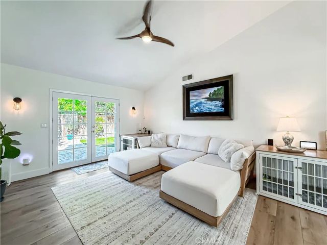 4331 Oak Glen, Calabasas, CA 91302