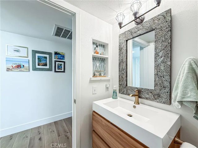 4331 Oak Glen, Calabasas, CA 91302