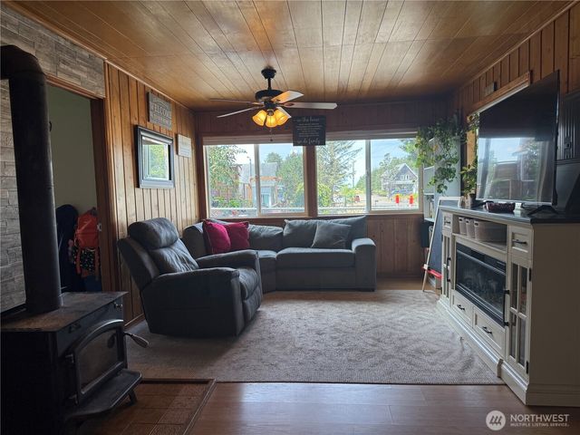 1414 177th Place, Long Beach, WA 98631