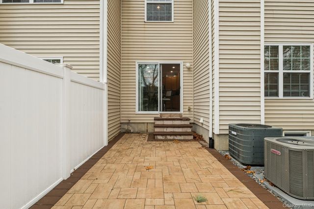 223 Kettles Lane, Medford, NY 11763