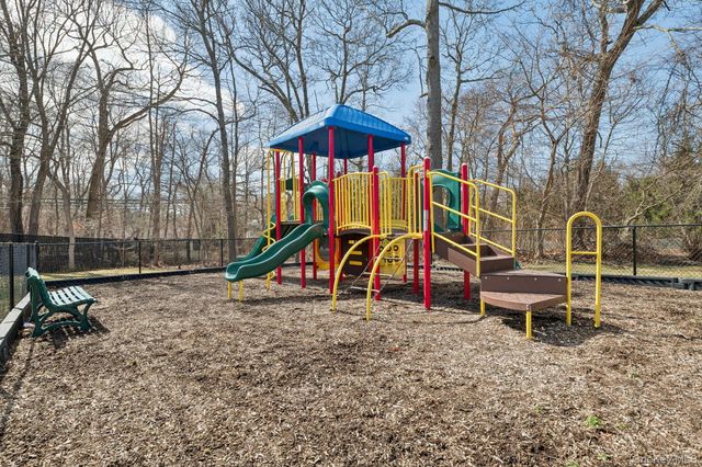 223 Kettles Lane, Medford, NY 11763