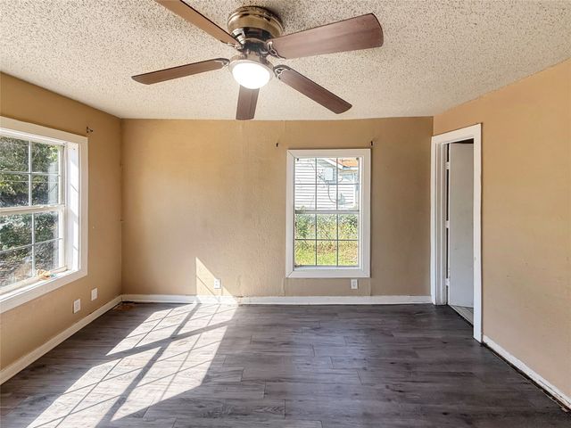 1607 Southtrees Street, Irving, TX 75060