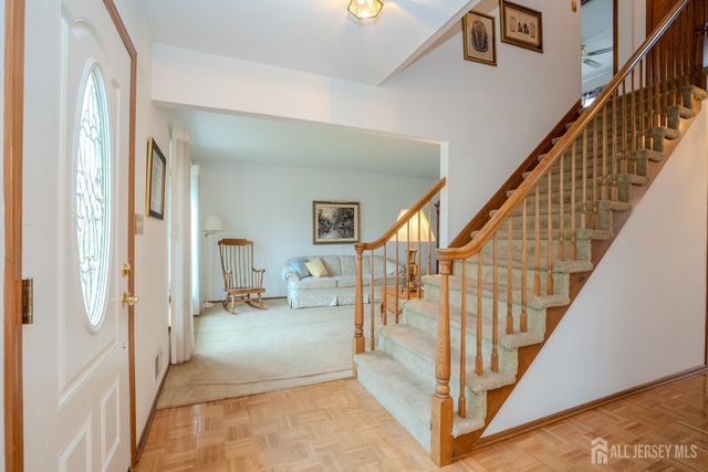 15 Lynn Court, North Brunswick, NJ 08902