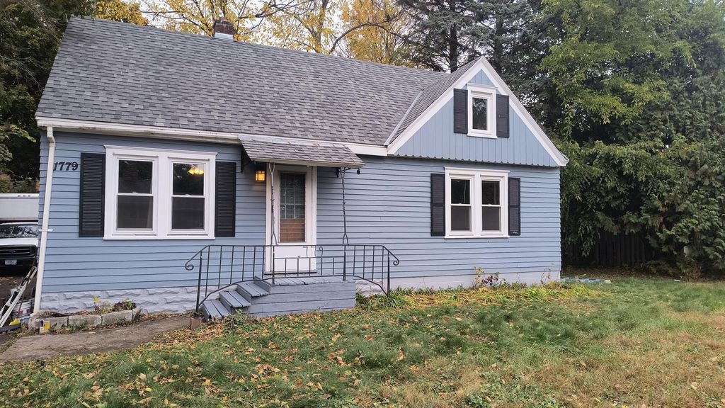 1779 Frank Street, Maplewood, MN 55109