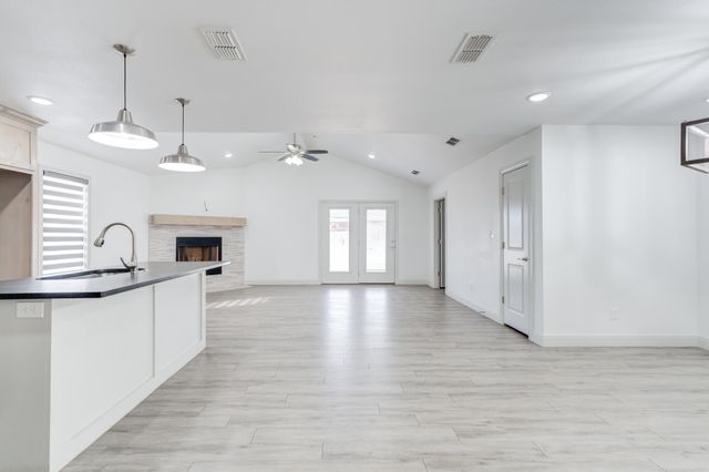 7020 24th Street, Lubbock, TX 79407