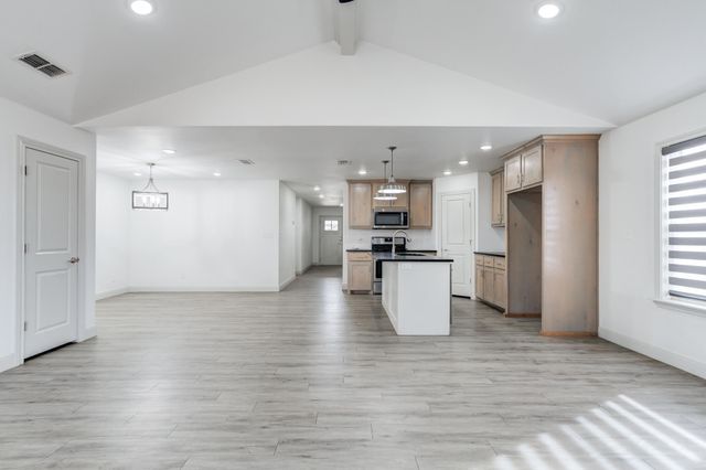 7020 24th Street, Lubbock, TX 79407