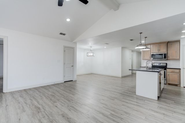 7020 24th Street, Lubbock, TX 79407