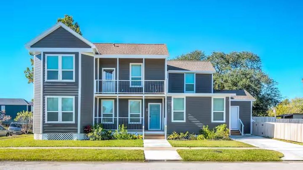 1513 40th Street, Galveston, TX 77550