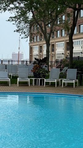 65 East India Row 9C, Boston, MA 02110