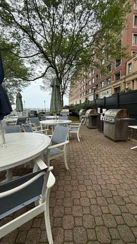 65 East India Row 9C, Boston, MA 02110