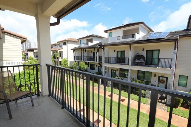 4738 NW 83rd Path, Doral, FL 33166