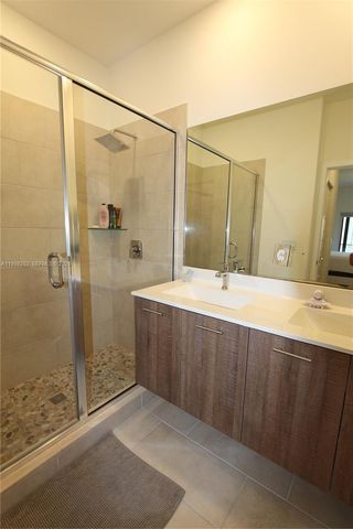 4738 NW 83rd Path, Doral, FL 33166