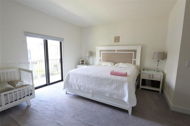 4738 NW 83rd Path, Doral, FL 33166