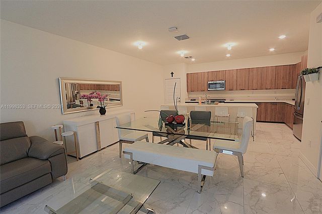 4738 NW 83rd Path, Doral, FL 33166