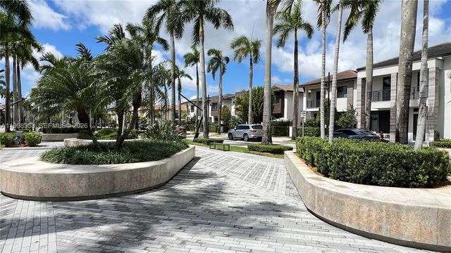 4738 NW 83rd Path, Doral, FL 33166