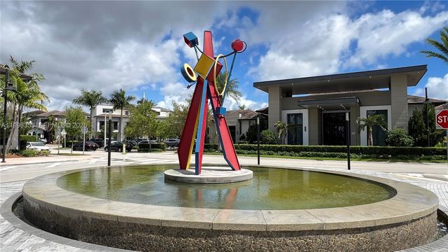 4738 NW 83rd Path, Doral, FL 33166